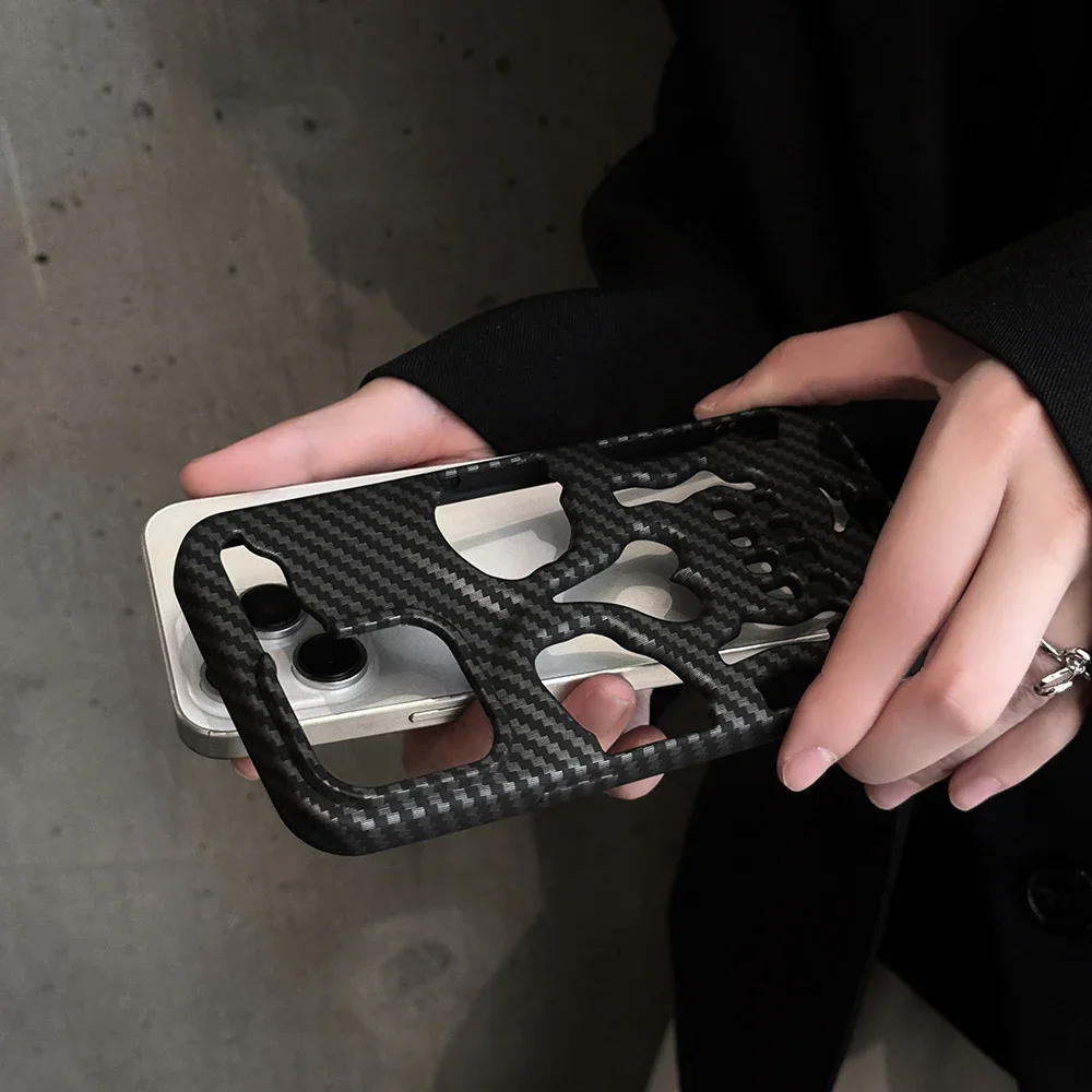 Skull Design Carbon Fiber Phone Case for iPhone Models 7