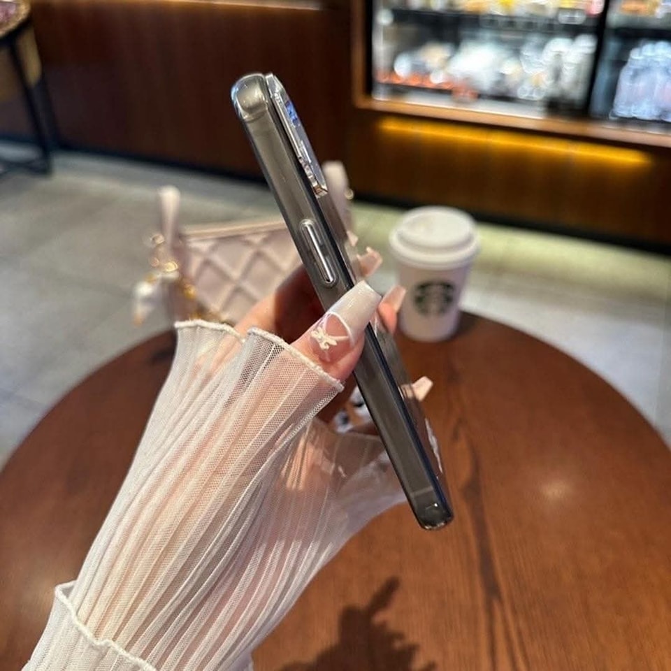 Sparkling Butterfly Phone Case with Charms for iPhone 4